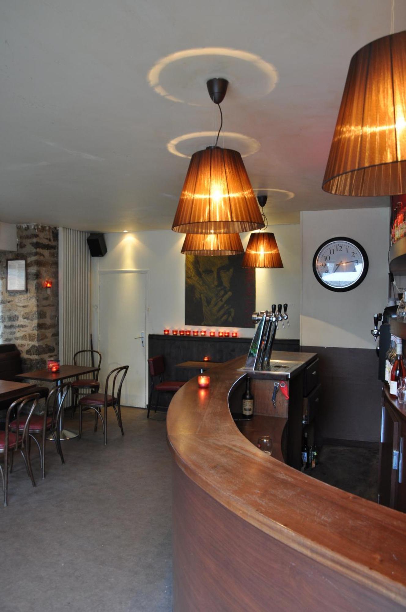 Cafe Hotel Du Theatre Dinan Bagian luar foto